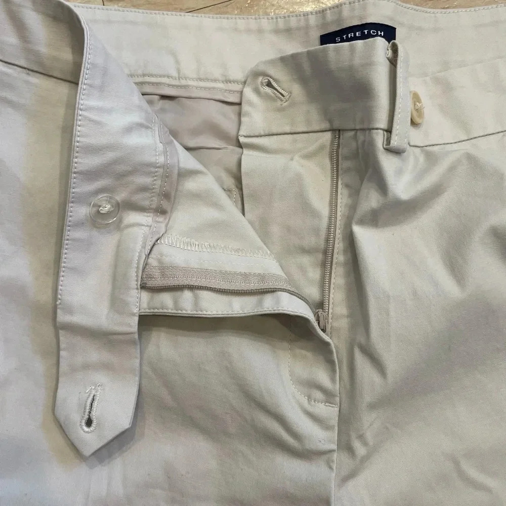 Jones New York, Woman’s Shorts, Sz 16, Never Worn - Picture 3 of 6
